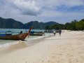 タイ正月ソンクラーンを島で!ピピ島ツアー船で島へ!