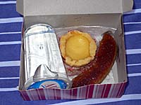 NBA航空 アンボン-バンダ島 機内食