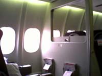 機内JAL01