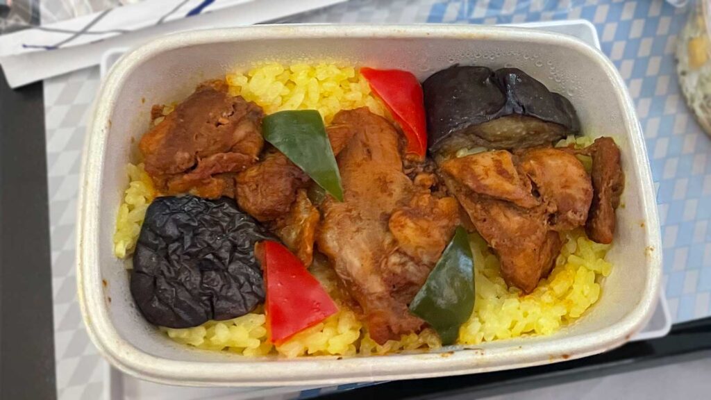 ANA 成田ｰジャカルタの機内食（ナシアヤム）