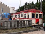 銚子電鉄の犬吠駅に飾られた古い列車