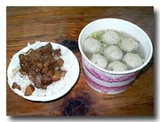 魯肉飯と魚丸湯