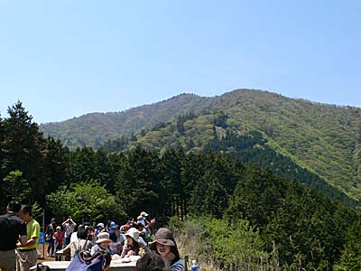 神奈川　大山　見晴台からの山頂の写真