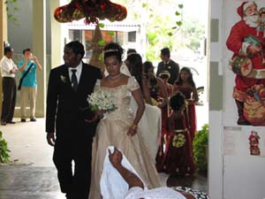 スリランカ：ニゴンボのホテルで洋風結婚式見学