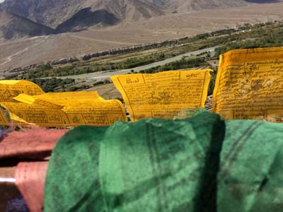 ラダックの旅：チベットの占星術師オンポに運命を占ってもらった。