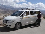 ラダックの旅:パンゴンツォからの復路にて。いいドライバーでも事故る。